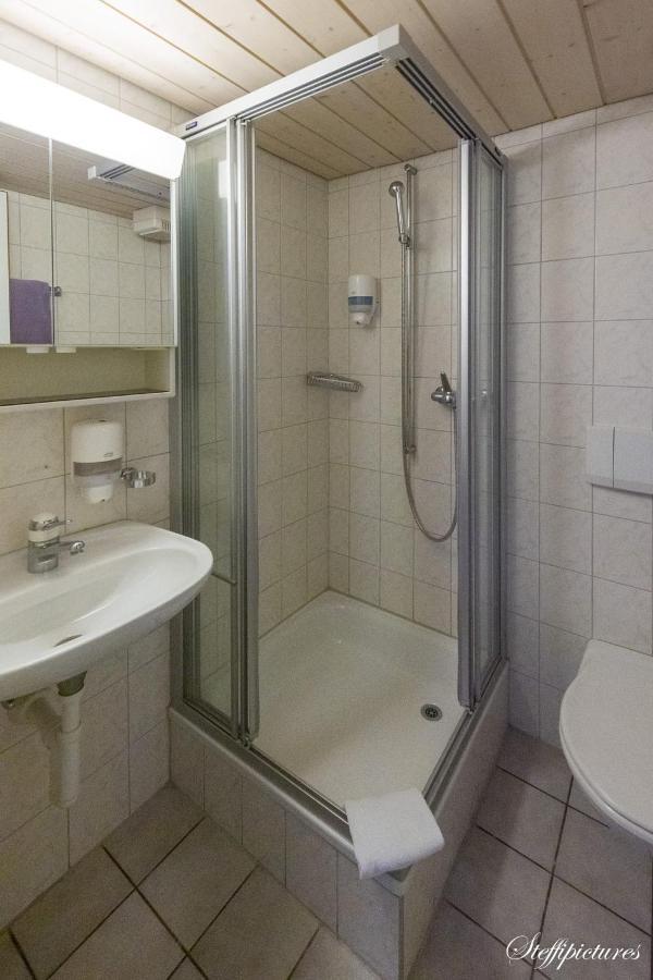 Hotel Krone Uetendorf Zewnętrze zdjęcie